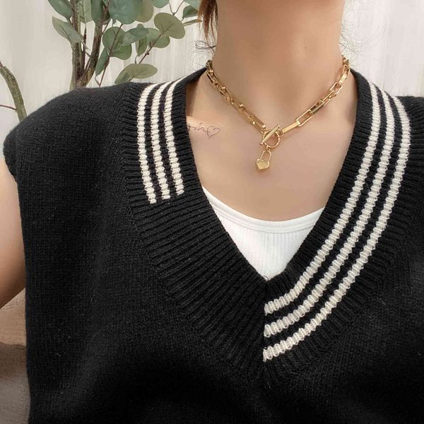 design jewelry 2021 new french thick chain simple personality ot buckle love pendant net red same quality short clavicle necklace, Black
design jewelry 2021 new french thick chain simple personality ot buckle love pendant net red same quality short clavicle necklace, Black