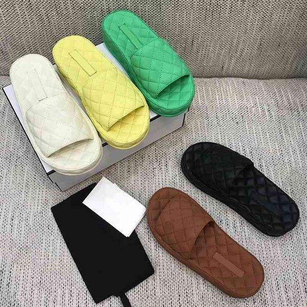 2021 new popular bread fashion thick bottom sandals and slippers leisure beach outdoor open-toed shoes, Black
2021 new popular bread fashion thick bottom sandals and slippers leisure beach outdoor open-toed shoes, Black