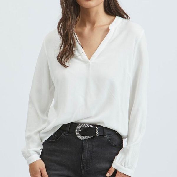 women's blouses & shirts white satin blouse women 2021 fashion v-neck long sleeve loose shirt modern girl casual pullover top
women's blouses & shirts white satin blouse women 2021 fashion v-neck long sleeve loose shirt modern girl casual pullover top