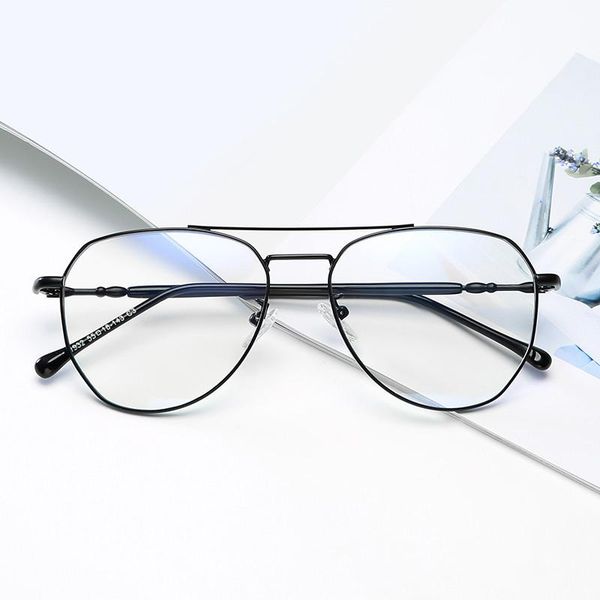 fashion sunglasses frames fashionable korean version of anti-blue metal flat mirror retro double beam men and women wild glasses frame., Black
fashion sunglasses frames fashionable korean version of anti-blue metal flat mirror retro double beam men and women wild glasses frame., Black