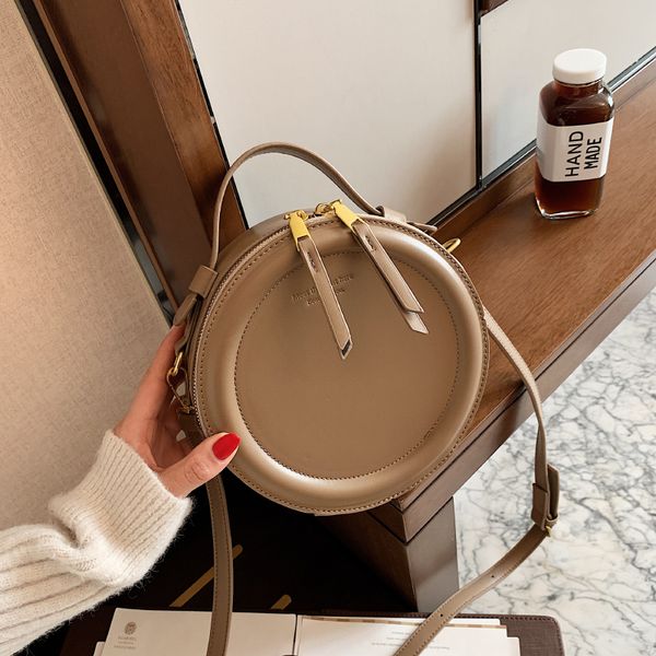 crossbody bag for women 2021 new luxury handbags women bags designer pu leather round small shoulder bag female zip purse
crossbody bag for women 2021 new luxury handbags women bags designer pu leather round small shoulder bag female zip purse