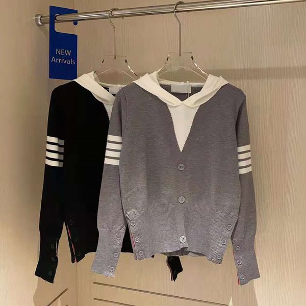 2021 autumn new fashion brand t + b simple fresh thin soft casual jacquard women's knitted cardigan, White;black
2021 autumn new fashion brand t + b simple fresh thin soft casual jacquard women's knitted cardigan, White;black