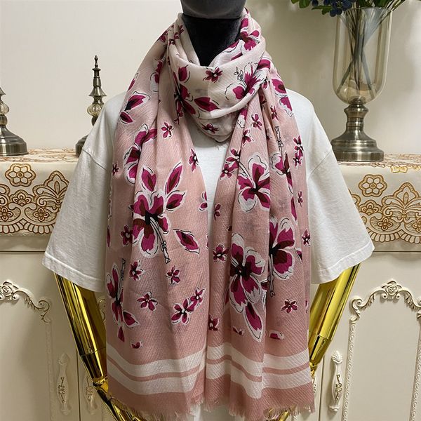 women's long scarf scarves good quality 100% wool material thin and soft gradient pint flowers pattern size 190cm- 100cm, Blue;gray
women's long scarf scarves good quality 100% wool material thin and soft gradient pint flowers pattern size 190cm- 100cm, Blue;gray