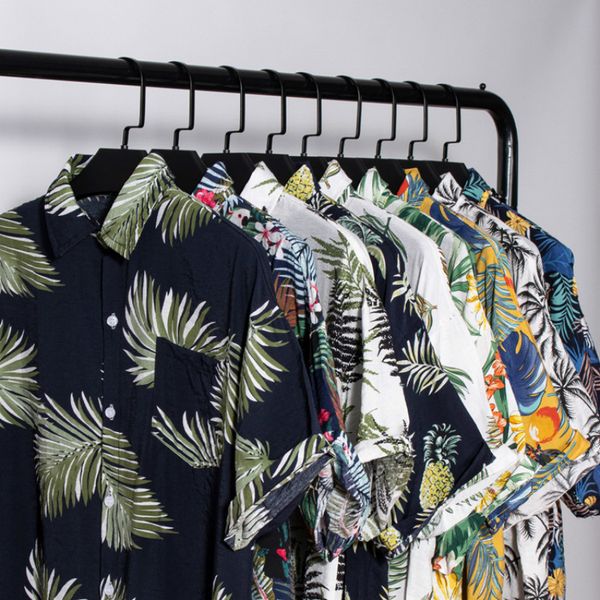 shirt 2021 new tide brand hong kong style casual thin flower floral digital printing beach loose men's short-sleeved shirt summer, White;black
shirt 2021 new tide brand hong kong style casual thin flower floral digital printing beach loose men's short-sleeved shirt summer, White;black