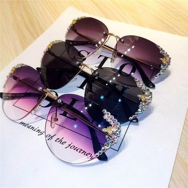 net red ins cat eye sunglasses inlaid with diamond korean street po driver sun protection female 2021, White;black
net red ins cat eye sunglasses inlaid with diamond korean street po driver sun protection female 2021, White;black