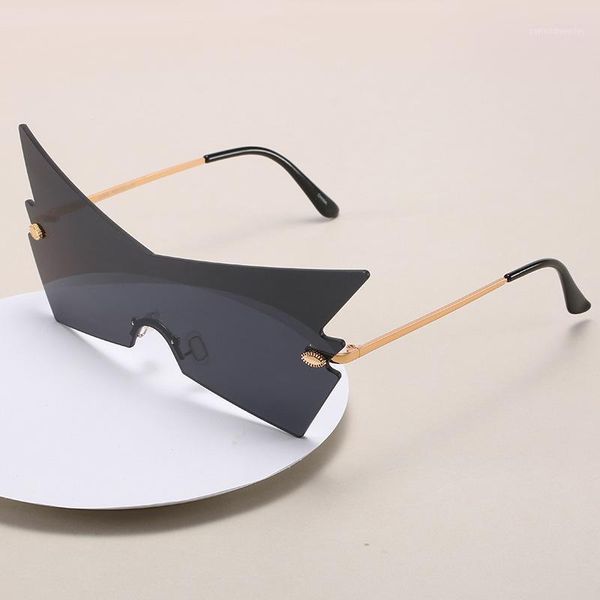 sunglasses 2021 style conjoined men women personality integrated large frame glasses fashion cat's eye, White;black
sunglasses 2021 style conjoined men women personality integrated large frame glasses fashion cat's eye, White;black
