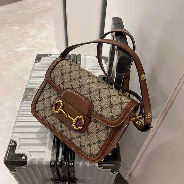 75% off luggage factory wholesale autumn and winter small bags popular messenger women's high-grade sense one shoulder square, Black;red
75% off luggage factory wholesale autumn and winter small bags popular messenger women's high-grade sense one shoulder square, Black;red