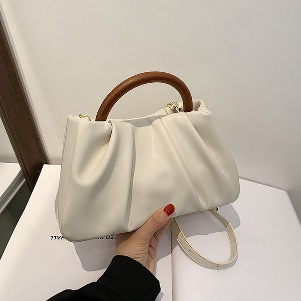 luxury handbags fashion women's pleated 2021 summer new texture hand fashion color single shoulder messenger chain bag
luxury handbags fashion women's pleated 2021 summer new texture hand fashion color single shoulder messenger chain bag