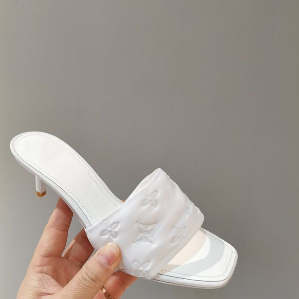 women sandal studs wedge sandals 5.5cm high heels and flat 2 style fashion trend popular ladies wedge sandals size 35-42 print shoe with ori, Black
women sandal studs wedge sandals 5.5cm high heels and flat 2 style fashion trend popular ladies wedge sandals size 35-42 print shoe with ori, Black
