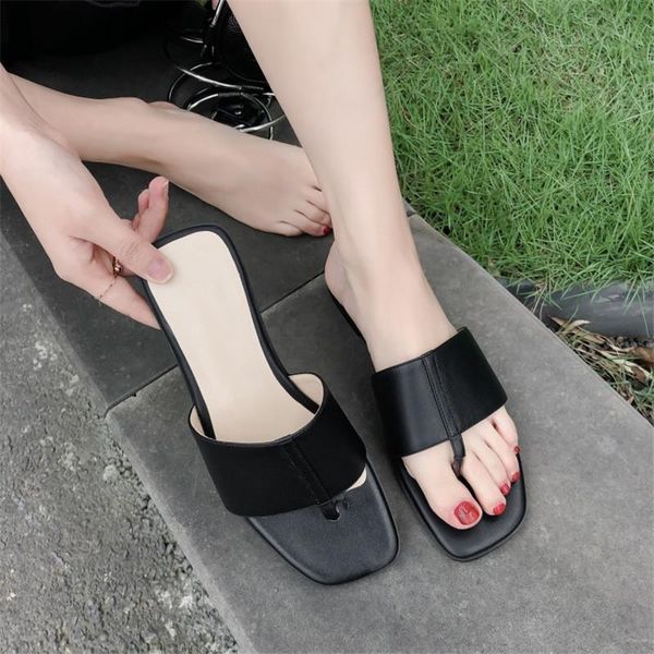 slippers pxelena women flat thong flip flops genuine real leather black white luxury fashion outdoor 2021 summer date slides
slippers pxelena women flat thong flip flops genuine real leather black white luxury fashion outdoor 2021 summer date slides