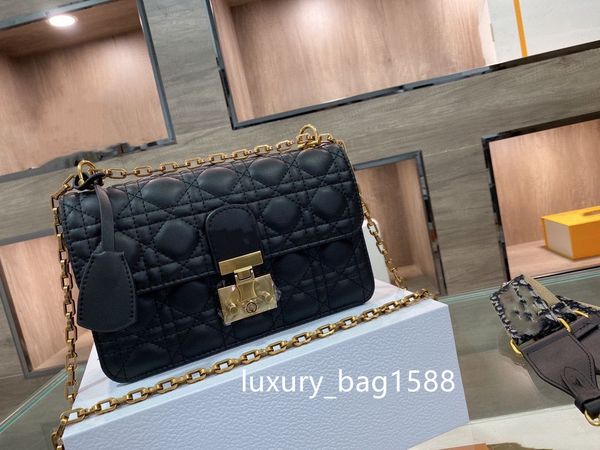women luxury 2021 slant body designer chain-shoulder bag with a classic letter-bag women's purse checked bag
women luxury 2021 slant body designer chain-shoulder bag with a classic letter-bag women's purse checked bag