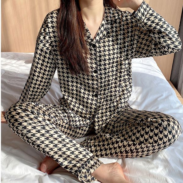 ice silk summer sleepwear women 2021 new spring and autumn thin long-sleeve trousers women's home suit, White
ice silk summer sleepwear women 2021 new spring and autumn thin long-sleeve trousers women's home suit, White