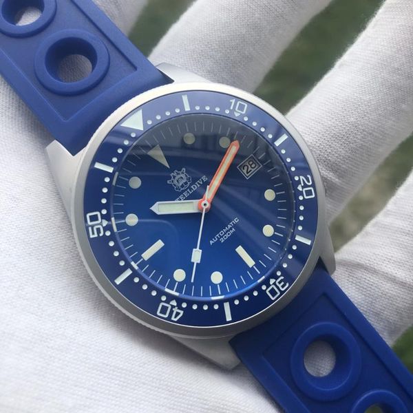 wristwatches 2021 dive watches mens automatic mechanical waterproof 200m japan nh35 sapphire crystal ceramic bezel watch men, Slivery;brown
wristwatches 2021 dive watches mens automatic mechanical waterproof 200m japan nh35 sapphire crystal ceramic bezel watch men, Slivery;brown