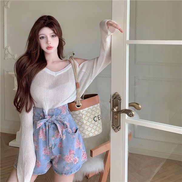 women's tracksuits women summer chic white long sleeve dew shoulder knitting & rose flower printed denim drawstring shorts casual 2 pi, Gray
women's tracksuits women summer chic white long sleeve dew shoulder knitting & rose flower printed denim drawstring shorts casual 2 pi, Gray