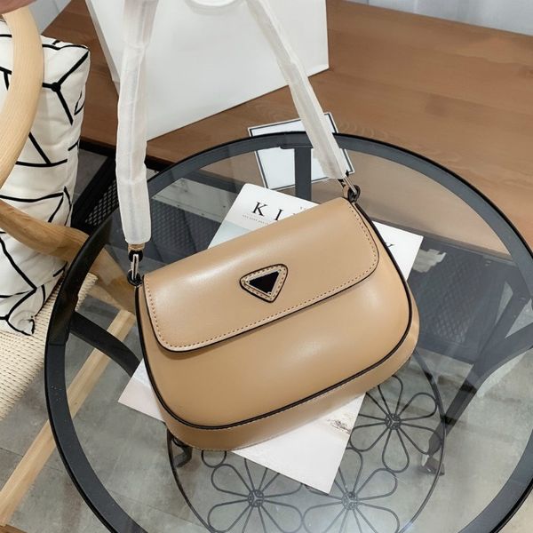 2021 women's shell bag handbag pu leather luxury design single shoulder underarm bag fresh pure color simple handbag soft bags
2021 women's shell bag handbag pu leather luxury design single shoulder underarm bag fresh pure color simple handbag soft bags