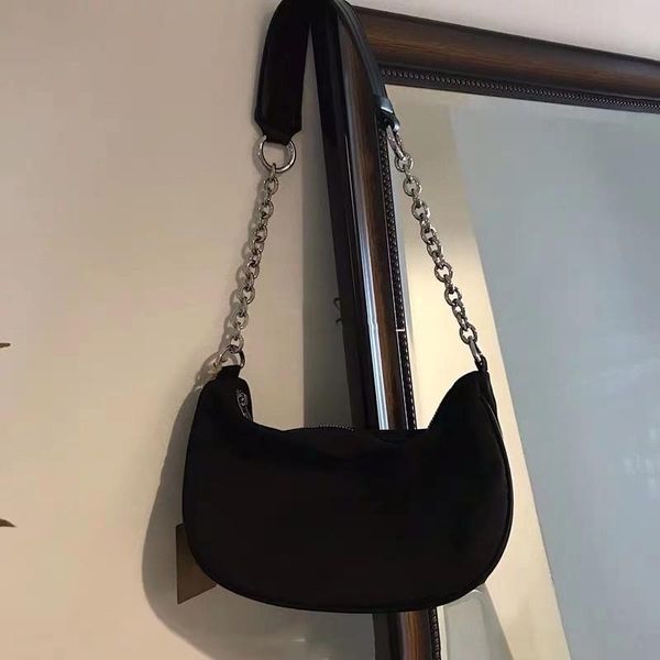 bag 2021 fashion spring and summer all-match shoulder chain dumpling female niche retro underarm baguette cosmetic bags & cases
bag 2021 fashion spring and summer all-match shoulder chain dumpling female niche retro underarm baguette cosmetic bags & cases