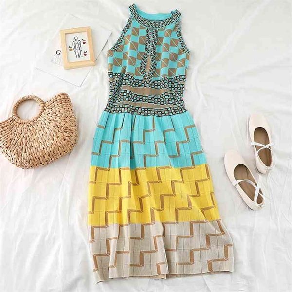 autumn urban ladies vintage knitted sheath geometric pattern knee-length dress women brief halter slim one-step middle dress 210323, Black;gray
autumn urban ladies vintage knitted sheath geometric pattern knee-length dress women brief halter slim one-step middle dress 210323, Black;gray
