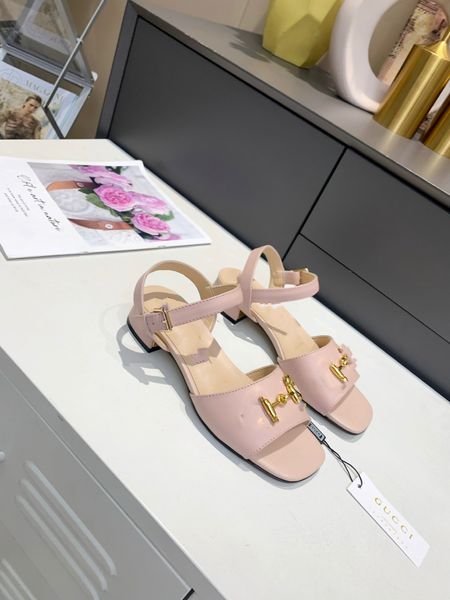 2021 summer r solid color buckle women's flat sandals 35-40 size including boxes and bags, Black
2021 summer r solid color buckle women's flat sandals 35-40 size including boxes and bags, Black