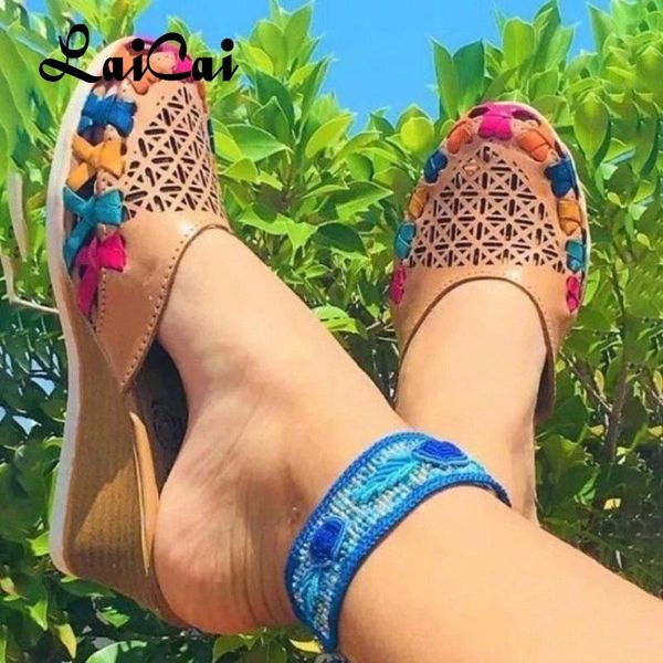slippers women 2021 summer closed toe coros soft bottom hollow retro large size sandals ethnic style women's shoes, Black