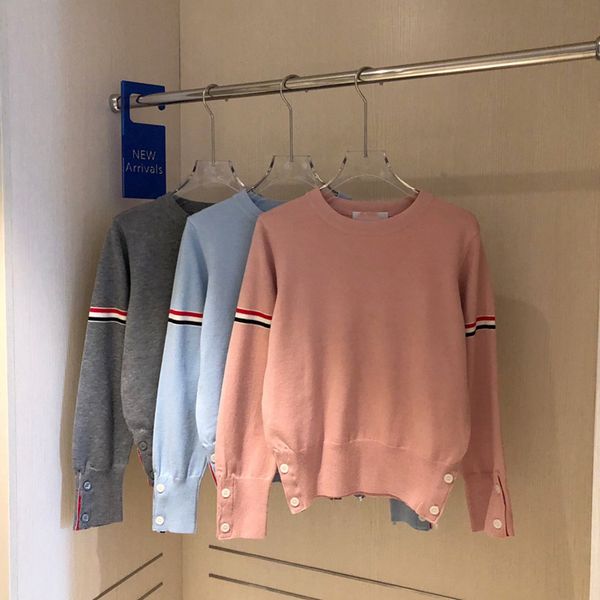 2021 early autumn version simple four bar contrast splicing round neck knitted pullover sweater men's and women's fashion, White;black
2021 early autumn version simple four bar contrast splicing round neck knitted pullover sweater men's and women's fashion, White;black
