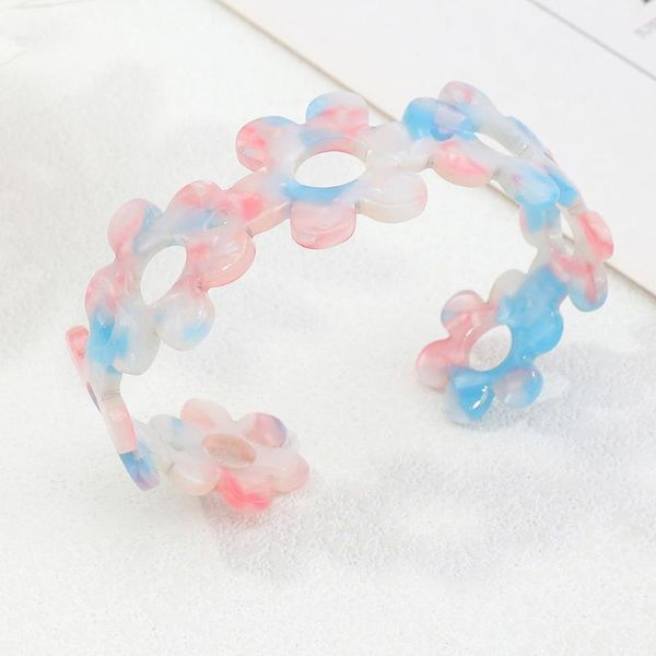 tennis trendy colorful gradient acrylic bracelet for women exquisite small flower geometric women's fashion jewelry gift, Golden;silver
tennis trendy colorful gradient acrylic bracelet for women exquisite small flower geometric women's fashion jewelry gift, Golden;silver