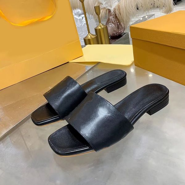 women slipper fashion jelly light leather slippers summer beach shoes luxury designer sandals xx-0006, Black
women slipper fashion jelly light leather slippers summer beach shoes luxury designer sandals xx-0006, Black