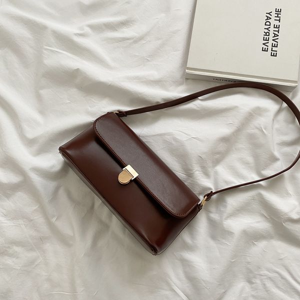 women's bag, niche new fashion, versatile staff underarm advanced feeling, single shoulder portable bag
women's bag, niche new fashion, versatile staff underarm advanced feeling, single shoulder portable bag