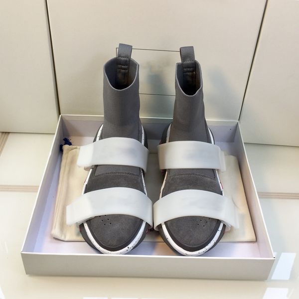 2021 autumn and winter new designer women casual shoes good quality elastic slip-on high socks boots thick bottom sneakers fashion warm anti, Black
2021 autumn and winter new designer women casual shoes good quality elastic slip-on high socks boots thick bottom sneakers fashion warm anti, Black