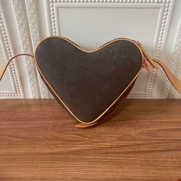 hanghhangbag women s mini luxurys designers bags 2021 designer womens handbags purses crossbody bag wallet handbag louisbags_18 fashion hear
hanghhangbag women s mini luxurys designers bags 2021 designer womens handbags purses crossbody bag wallet handbag louisbags_18 fashion hear