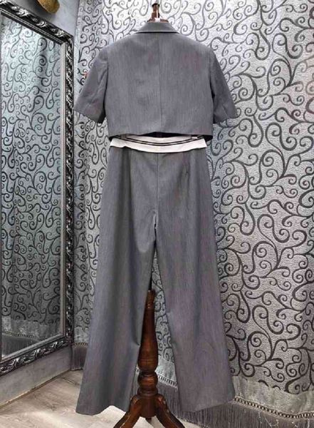 pants 2021 autumn fashion work suits women notched collar crop coat+striped color block full length grey pants set suit 2 pc, White
pants 2021 autumn fashion work suits women notched collar crop coat+striped color block full length grey pants set suit 2 pc, White