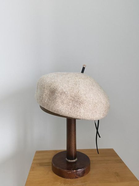 berets 202107-shenjing qutumn winter warm wool knitted playful little tail pu brim lady beret hat men women leisure painter, Blue;gray
berets 202107-shenjing qutumn winter warm wool knitted playful little tail pu brim lady beret hat men women leisure painter, Blue;gray