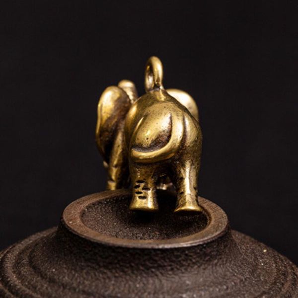 decorative objects & figurines retro cute pure copper brass solid elephant keychain chain pendant crafts car key
decorative objects & figurines retro cute pure copper brass solid elephant keychain chain pendant crafts car key