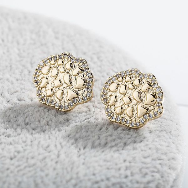 new flower shaped stud earrings fashion sparkle bling women earrings aaa cubic zirconia hip hop fashion jewelry for party punk gift, Golden;silver
new flower shaped stud earrings fashion sparkle bling women earrings aaa cubic zirconia hip hop fashion jewelry for party punk gift, Golden;silver