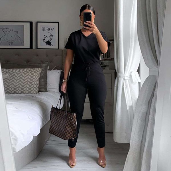 2021 summer new v-neck solid color pants sportswear suit two piece set, White 
2021 summer new v-neck solid color pants sportswear suit two piece set, White