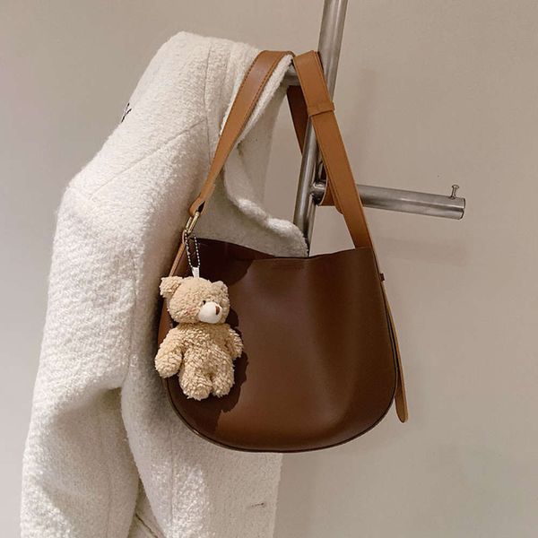 Designer dinner bagCute little bear falling Bear Pendant solid color small round bag Single Shoulder Bag Messenger Pu women's 2021
Designer dinner bagCute little bear falling Bear Pendant solid color small round bag Single Shoulder Bag Messenger Pu women's 2021