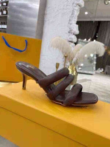 quality women appeal shoes high heels 9.5cm slippers sandals nude color sandal fashion banquet stylist ladies dress shoe leather shoe's, Black
quality women appeal shoes high heels 9.5cm slippers sandals nude color sandal fashion banquet stylist ladies dress shoe leather shoe's, Black