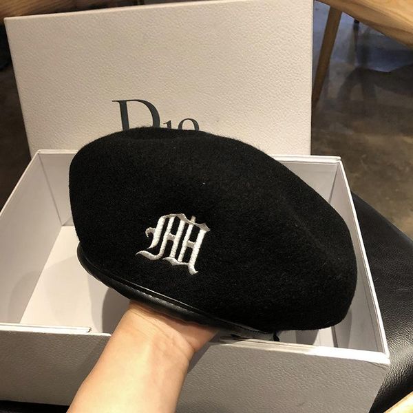 berets european station designer wool leather edging beret female autumn and winter letter embroidery painter hat net red tide brand, Blue;gray
berets european station designer wool leather edging beret female autumn and winter letter embroidery painter hat net red tide brand, Blue;gray