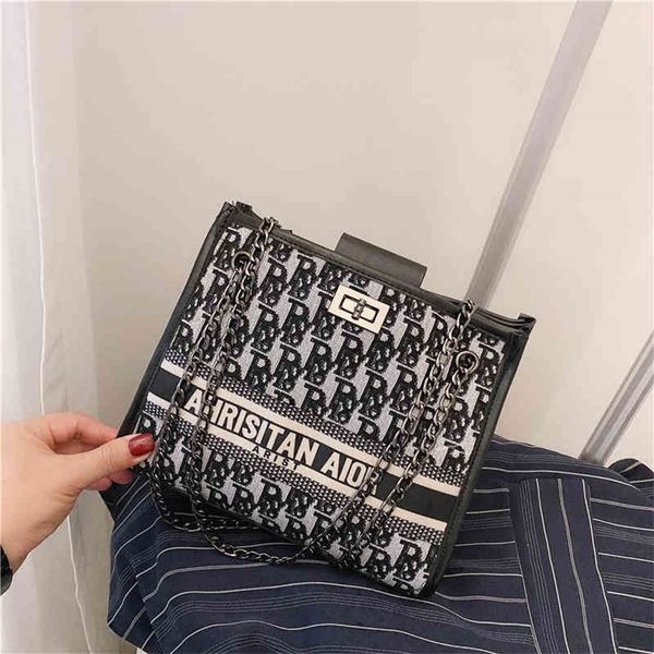 70% off deals online autumn and winter thousand bird lattice bag new women's bag messenger bag one shoulder portable light luxury high-
70% off deals online autumn and winter thousand bird lattice bag new women's bag messenger bag one shoulder portable light luxury high-