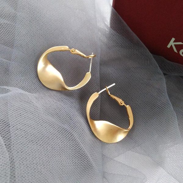 needle fashion metallic earrings design matte golden dangle drop women jewelry girl student gifts party & chandelier, Silver
needle fashion metallic earrings design matte golden dangle drop women jewelry girl student gifts party & chandelier, Silver