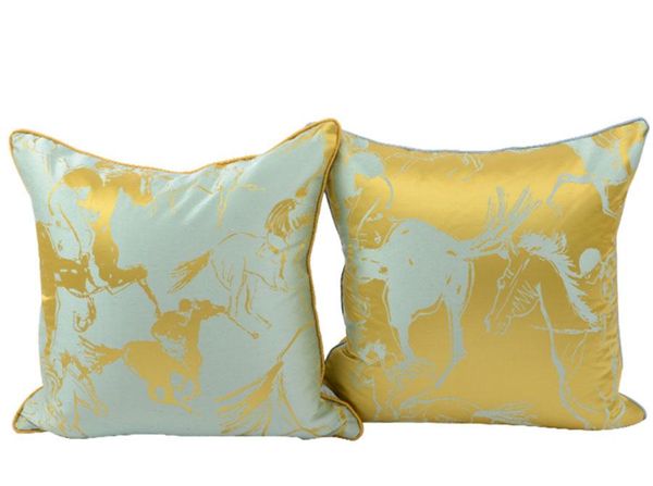 vintage elegant golden horse decorative throw pillow/almofadas case 45 50 30x50,european modern cushion cover home decorating cushion/decora
vintage elegant golden horse decorative throw pillow/almofadas case 45 50 30x50,european modern cushion cover home decorating cushion/decora