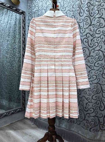capris korean fashion style 2021 autumn winter ladies turn-down collar striped print long sleeve a-line pleated girl, Black;gray
capris korean fashion style 2021 autumn winter ladies turn-down collar striped print long sleeve a-line pleated girl, Black;gray