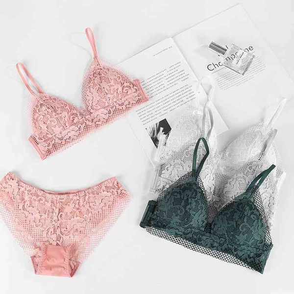 french lace hollowed out triangle cup women's set no steel ring thin bra underwear, Black;white
french lace hollowed out triangle cup women's set no steel ring thin bra underwear, Black;white
