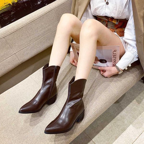 boots fashionable knights' short with pointed head and thick heel inside zipper women's leather bare, Black
boots fashionable knights' short with pointed head and thick heel inside zipper women's leather bare, Black