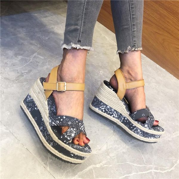sandals ladies platform thick heel super high heels white summer increase beach slope large size women's shoes, Black
sandals ladies platform thick heel super high heels white summer increase beach slope large size women's shoes, Black