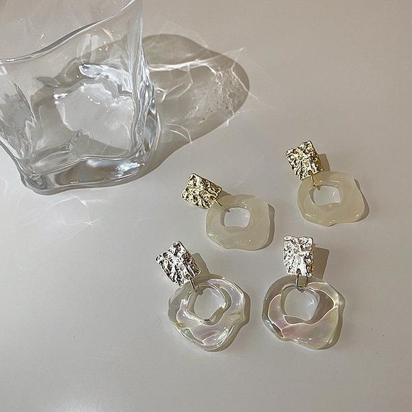 stud retro fashion niche design irregular earrings geometric metal transparent resin female temperament tide, Golden;silver
stud retro fashion niche design irregular earrings geometric metal transparent resin female temperament tide, Golden;silver