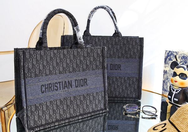 Woman Fashion Luxury Bag Handbag Purses Classic Brown Leather Handbags Shoulder Chain Cross body Bags Tote - L5092
Woman Fashion Luxury Bag Handbag Purses Classic Brown Leather Handbags Shoulder Chain Cross body Bags Tote - L5092
