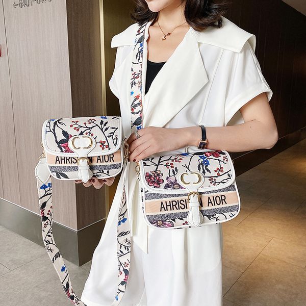 80% off outlet store spring and summer new printed small square bag street trend one shoulder messenger bag female factory online sale, Black;red
80% off outlet store spring and summer new printed small square bag street trend one shoulder messenger bag female factory online sale, Black;red