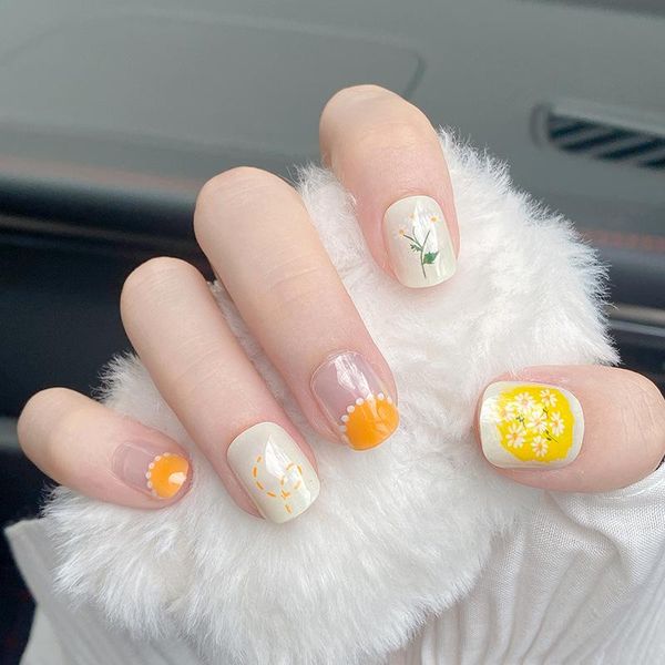 false nails modelones 24pcs/box fake with glue yellow flower printed type fashion manicure press on gifts short paragraph, Red;gold
false nails modelones 24pcs/box fake with glue yellow flower printed type fashion manicure press on gifts short paragraph, Red;gold