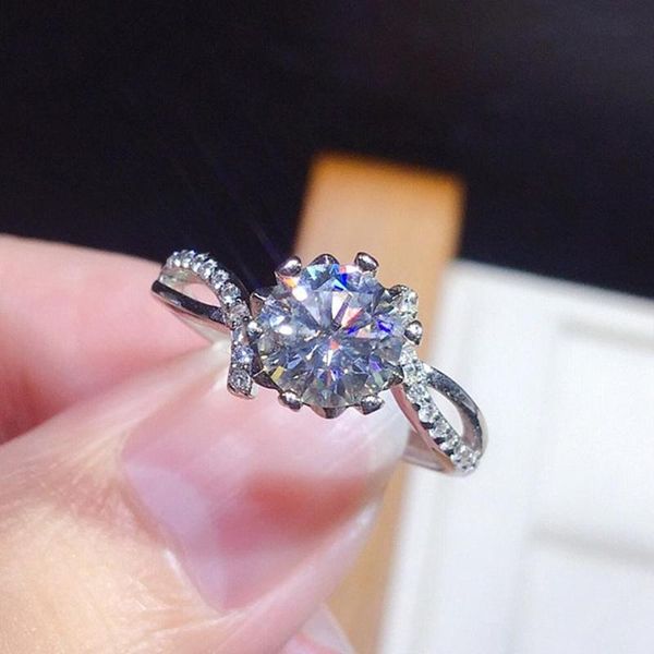cluster rings fashion 1 crystal zircon diamonds gemstones for women white gold silver color jewelry bague bijoux wedding gifts, Golden;silver
cluster rings fashion 1 crystal zircon diamonds gemstones for women white gold silver color jewelry bague bijoux wedding gifts, Golden;silver