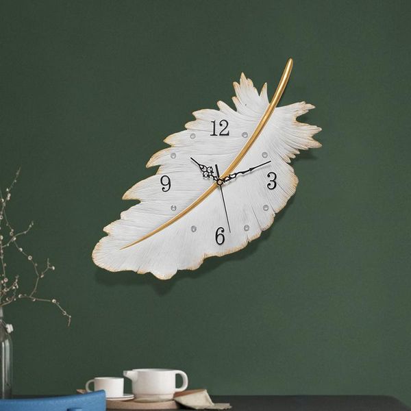 modern nordic light luxury decorative living room wall clock personalized art atmospheric ornaments clocks
modern nordic light luxury decorative living room wall clock personalized art atmospheric ornaments clocks